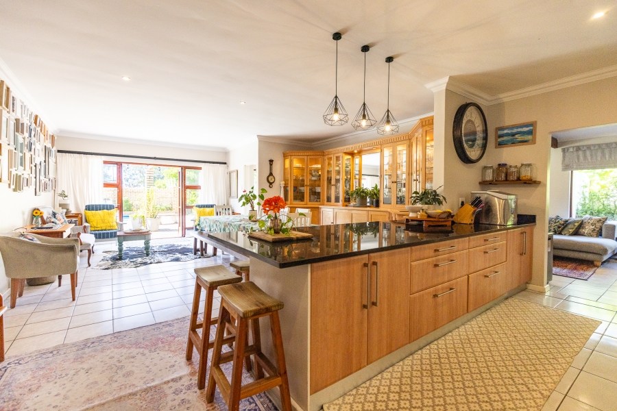 4 Bedroom Property for Sale in Summerstrand Eastern Cape